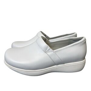 SoftWalk Grey's Anatomy Meredith White Box Leather Clogs Shoes Womens Sz 9 Wide